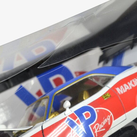 1970 Dodge Challenger R/T Hemi Model Car, 1:24 - Picture 2 of 2